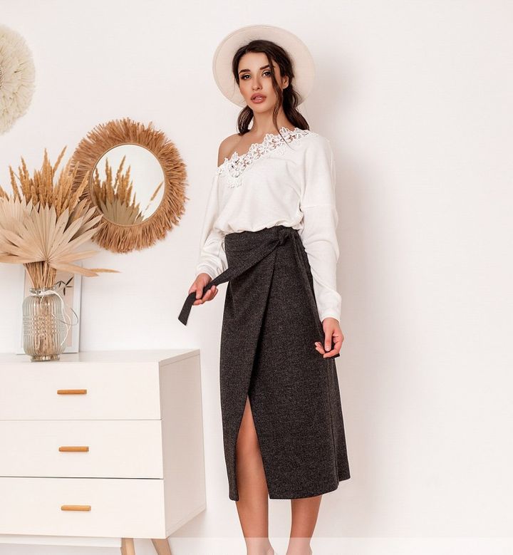 Buy Women's skirt No. 1074-black, 46, Minova