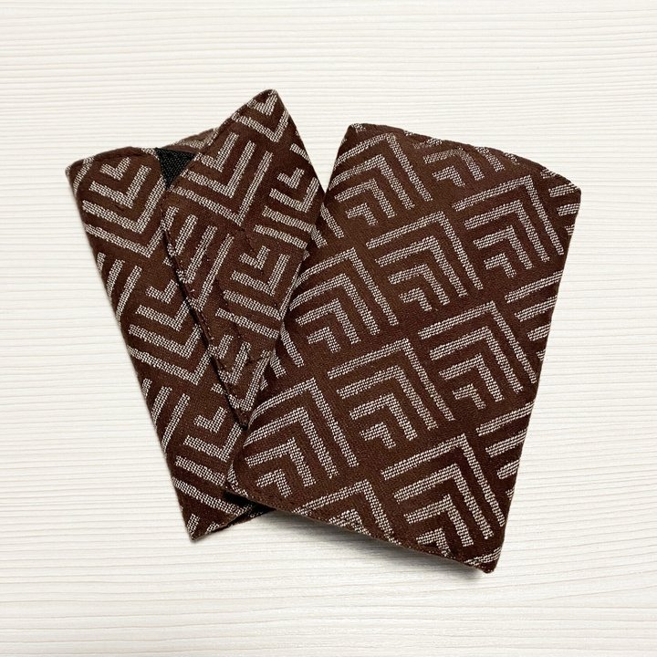 Купити Накладки для смоктання шоколадні Geometry