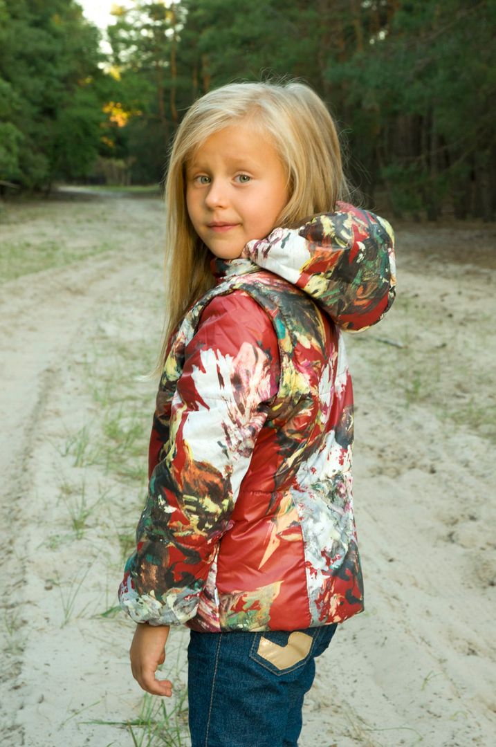 Купить Куртка-жилет для девочки (розы), размер 122, Модный карапуз