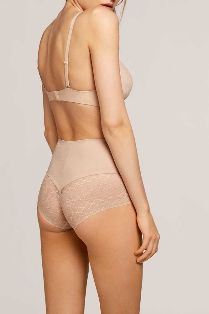Gisela Underwear - Pants -Nude Style Knickers Size Large New
